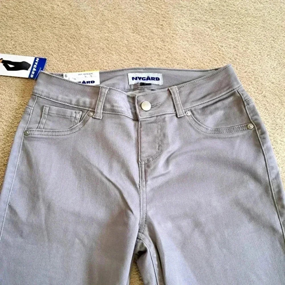 ❤️ NWT Nygard Slim Leg Cropped Pant Grey Women's Size  6 Stretch Skinny Crop - Picture 2 of 11
